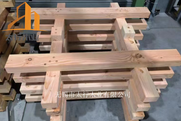 貨架木托盤在堆垛使用中應(yīng)當(dāng)注意哪些？