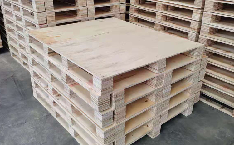 木托盤生產(chǎn)廠家定制與現(xiàn)成哪種更好?