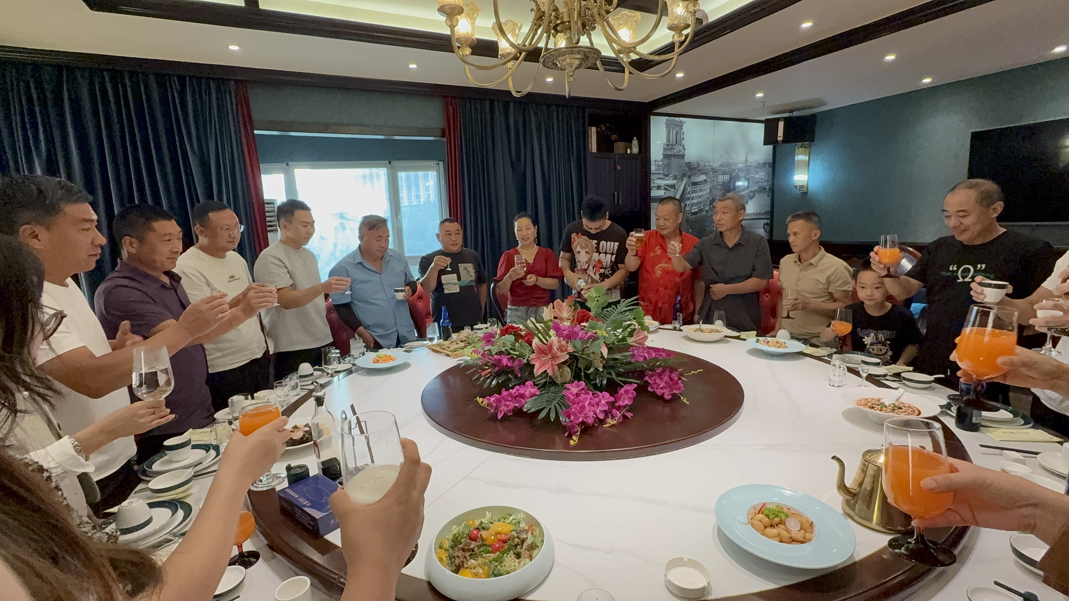 凝心聚力,共筑未來——記公司8月團(tuán)建聚餐活動